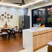 Chính Chủ Bán Căn Hộ Tại 90 Nguyễn Tuân, 96M2,3 Ngủ Full Nội Thất Đẹp, Căn Góc Ban Công Đông Nam.