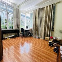 Hoàng Quốc Việt Cầu Giấy View Tràng An - 3 Thoáng - Vị Trí Đẹpdiện Tích54M2 Xmặt Tiền5,8 X 5T (10,8Tỷ)
