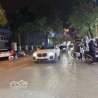 Trước Đất Vỉa Hè - Nhà Oto Tránh - Kinh Doanh.