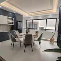 Hàng Hiếm Tại Hào Nam, 8,8 Tỷ, 40M2, 4 Phòng Ngủ 5 Vệ Sinh Thang Máy - Sđcc