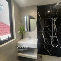 Bán Nhà Phố Việt Hưng, Dân Trí Tuyệt Vời, 30M2, 5.7 Tỷ