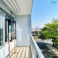 Cho thuê căn hộ ban công Trần Hưng Đạo Quận 1 gần Chợ Bến Thành - Bùi Viện - Phố đi bộ Nguyễn Huệ