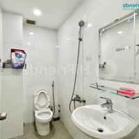 Cho thuê căn hộ ban công Trần Hưng Đạo Quận 1 gần Chợ Bến Thành - Bùi Viện - Phố đi bộ Nguyễn Huệ