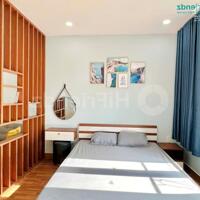 Cho thuê căn hộ ban công Trần Hưng Đạo Quận 1 gần Chợ Bến Thành - Bùi Viện - Phố đi bộ Nguyễn Huệ