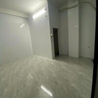 Nhà trệt 2 lầu có 7 phòng trọ, gần trường đại học Cần Thơ