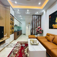 Bán Nhà Cổ Linh, Long Biên - Full Nội Thất: 35M2 - 5 Tầng - Giá Bán 6.55 Tỷ