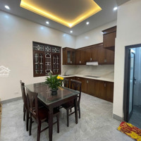Bán Nhà Dương Quảng Hàm, 45M, 5 Tầng, Ngõ Rộng, Gần Oto, Ở Luôn. Nhỉnh 8Tỷ