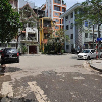 Bán Nhà Hồ Tây. Gara 7 Chỗ, Sân Vườn, Mặt Tiền 10M. Giá Chỉ 2Xxtr/M2