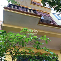 Phố Trần Cung . Nhà Phân Lô - Ô Tô .Diện Tích46 X 6 Tầng , Giá Nhỉnh 12 Tỉ .
