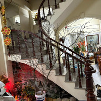 Phố Trần Cung . Nhà Phân Lô - Ô Tô .Diện Tích46 X 6 Tầng , Giá Nhỉnh 12 Tỉ .
