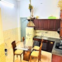 GIÁ RẺ CHỈ 6 TỶ TL - NHÀ PHÚ NHUẬN NGAY KHU PHAN XÍCH LONG - XE HƠI LT THÔNG - 42M2 3 LẦU 4PN