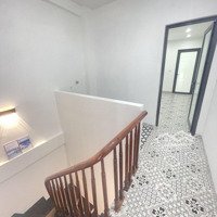 Bán Nhà Gốc Đề Hoàng Mai 42M 5 Tầng, Nhà Đẹp Sổ Đỏ, 7.06 Tỷ Nội Thất Hạng Sang