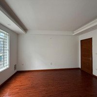 Cho Thuê Nhà Nguyên Căn Tại Võ Chí Công, Tây Hồ, Hà Nội