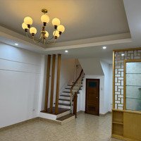 Cho Thuê Nhà Nguyên Căn Tại Võ Chí Công, Tây Hồ, Hà Nội