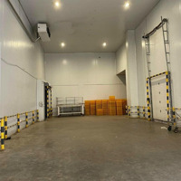 Cho Thuê Nhà Kho 280M2 + 120M2 Bãi Dựng Xe, Tại Đường Phùng Hưng Gần Hoàng Thị Loan, Giá Bán 16 Triệu