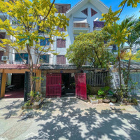 Siêu Phẩm Biệt Thự Vỉa Hè - Sân Rộng - Mặt Tiền Bề Thế - Kinh Doanh - Văn Phòng - 135M2