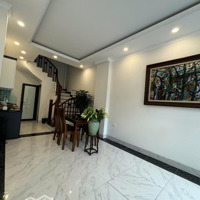 Nhà Đẹp Tại Nguyễn Văn Cừ-Phường Ngọc Lâm.full Nội Thất Ngõ Oto Thông Oto Vào Nhà.