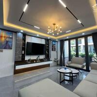 Bán nhà Đẹp Thang máy - 69 Tứ Liên - 72m2 x 5T x MT 4.5m - Ngõ thông - 8 Ngủ ở luôn