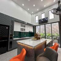 Bán nhà Đẹp Thang máy - 69 Tứ Liên - 72m2 x 5T x MT 4.5m - Ngõ thông - 8 Ngủ ở luôn