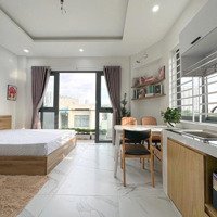 Cho Thuê Phòng Ban Công - Tách Bếp - Ung Văn Khiêm Gần Đại Học Văn Lang, Hutech, Quận 1, Quận 2