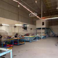 Cho Thuê Kho Xưởng Quận 7Diện Tích300M2 Vách Tường Xây Thoáng Mát, Kiên Cố
