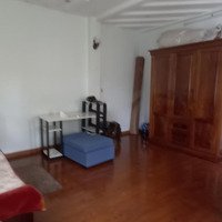 Cần Cho Thuê Tầng 3 Thích Hợp Cho Gia Đình Ở, Có Sẵn 2 Phòng Ngủ, 1 Vệ Sinh Nội Thất Cơ Bản. 0966965875