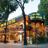 Cho Thuê Siêu Phẩm Nhà Mặt Phố Nguyễn Khánh Toàn, Diện Tích 2 Tầng:170M2, Mặt Tiền: 12M,Vỉa He Rộng