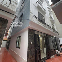Nhà 5 Tầng Cách Bến Xe Yên Nghĩa 300M Tàu Điện Trên Cao . Cạnh Chợ Tổ 5 Yên Nghĩa .
