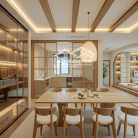 Bán Gấp! Ngang Đẹp 7M,Hẽm Xe Hơihoàng Diệu, Phường 10, Phú Nhuận - Dt: 7 X 19M - 3 Tầng - Giá Bán 25 Tỷ Tl