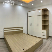Cho Thuê Nguyên Căn Nguyễn Văn Cừ 5 Tầng - 3 Ngủ - Full Nội Thất - 14 Triệu - Tiện Ích Xung Quanh