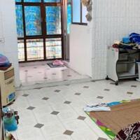 Cho thuê nhà ngõ 9 Phố Vân Đồn, 3 tầng, 40m2, 3 ngủ, 10 triệu ở gia đình, nhóm tối đa 5 người