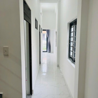 Rẻ Hơn 1 Tỷ So Với Khu Vực Nhà Mặt Tiền Khu Thăng Long, Gần Sông Chỉ Hơn 4 Tỷ