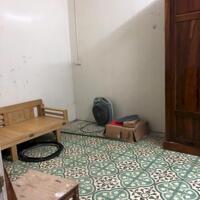 Cho thuê nhà Phố Lương Yên 50m2, 2 ngủ, chỉ 6 Triệu ở gia đình, nhóm ít người, Full đồ