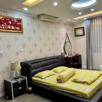 Bán Căn Penhuose - 235M2 Toà 17T1 Phố Hoàng Đạo Thuý . Giá Rẻ - 0983 262 899