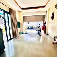Chính chủ gấp bán, nhà HXH thông. 3T, 80m2. Ngay Phạm Văn Đồng, Thủ Đức.
