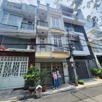 Cho Thuê Nhà Quận 7 ( 3 Tầng Có 4 Phòng Ngủ+3Wc) Giá 15 Triệu/Th. Zalo 0902.550.515