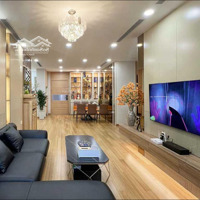 Chính Chủ Bán Căn Góc 122M2 Thống Nhất Complex, 3Pn2Vs, Ban Công Thoáng Mát, Nội Thất Cơ Bản