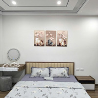 Bán Nhà Mới Tinh-Phố Việt Hưng-Gần Ngõ Oto Tránh-5 Tầng-Chỉ Loanh Quanh 5 Tỷ.