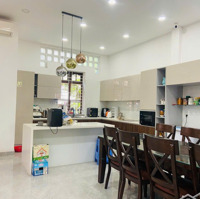 Cực Hot Biệt Thự Đẹpmặt Tiềnđường Ngô Quang Huy,P. Thảo Điền. Dt: 9X22.5 (3 Tầng Thang Máy) Chỉ 65 Tỷ