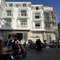 Nhà phố mặt tiền đường Ngô Quyền, Chợ Bình Minh, sát vách nhà thuốc Long Châu