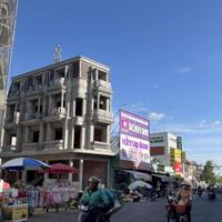 Nhà phố mặt tiền đường Ngô Quyền, Chợ Bình Minh, sát vách nhà thuốc Long Châu