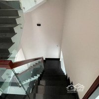 Hạ 1.7 Tỷ, Còn 9.8 Tỷ Nhà 3 Tầng 90M2 Lô Góc 2 Mặthẽm Xe Hơiphường 8 Tân Bình