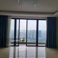 Chính Chủ Bán Căn Hộ 90M2. 3 Phòng Ngủ Ban Công Đn, Tại D''capitale, Giá Bán 7,59 Tỷ. Liên Hệ: 0962636162