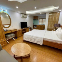 Bán Nhà Phố Góc 2 Mặt Tiền Bùi Bằng Đoàn, Phú Mỹ Hưng, Quận 7