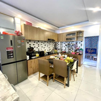Bạch Đằng, Phường 15 Bình Thạnh - Gần Hàng Xanh - Kế Chợ Bà Chiểu - 97M2 - 2 Tầng Đúc
