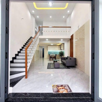 Bán Nhà Gác Đúc Kiệt Ô Tô Trần Đình Nam, Ô Tô Đậu Tận Cửa, 3 Phòng Ngủ Gần Chợ, Gần Trường Học