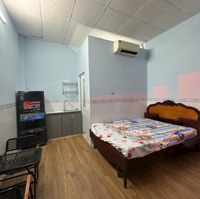 Cho Thuê Căn Hộ Dich Vụ - Cách Đg Nguyễn Ái Quốc 100M
