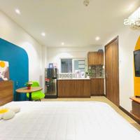 Phòng Sang Trọng Đầy Đủ Tiện Nghi Ngay Trung Tâm Quận 2