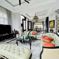 Ngộp Nặng, Biệt Thự Khu Sân Bay 7X17M, 5 Tầng Full Nội Thất Giá Giảm Từ 45 Tỷ Về Còn 33 Tỷ Thôi