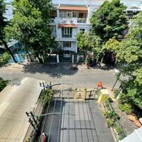 Bán biệt thự hưng thái,phú mỹ hưng,giá tốt nhất thị trường 7*18m2,27.5 tỷ.Lh 0903920635